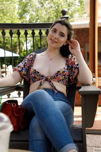 Ophelia Palantine Hot Ass in Jeans