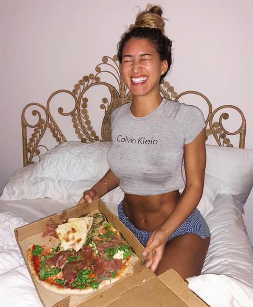 Karina Elle Pictures Karina Elle