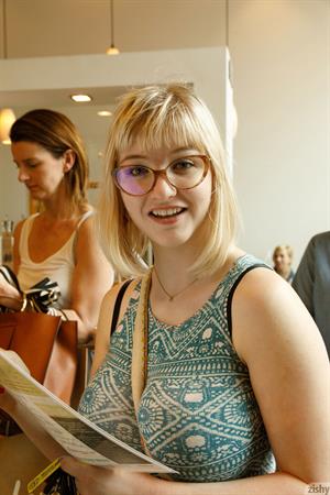 Vicky Chandler Pictures Vicky Chandler Teasing in a Car