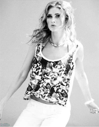 Sarah Mutch Pictures Sarah Mutch