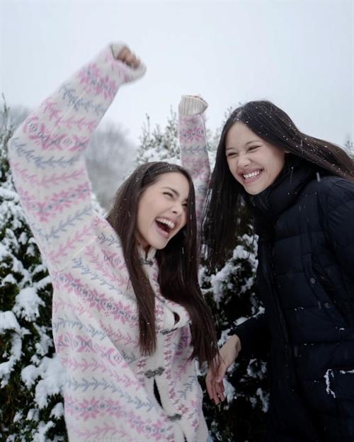 Urassaya Sperbund