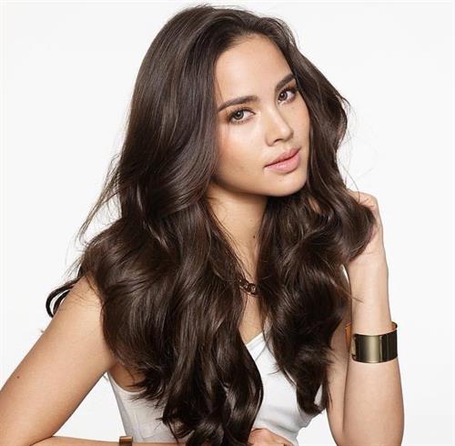 Urassaya Sperbund