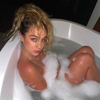 Sommer Ray nude new photos naked in the bath with the bubbles covering her topless boobs.
