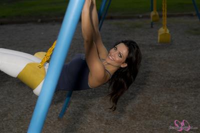 Denise Milani Photoset - WhiteJeans1