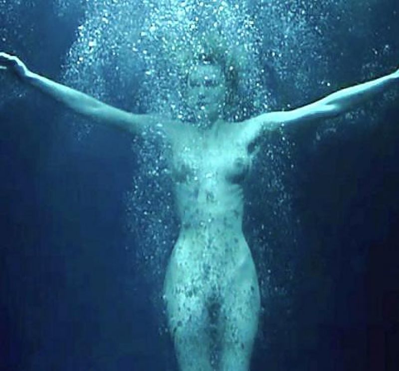Naked rebecca romijn Rebecca Romijn