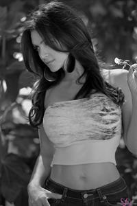 Denise Milani Photoset - Flowers