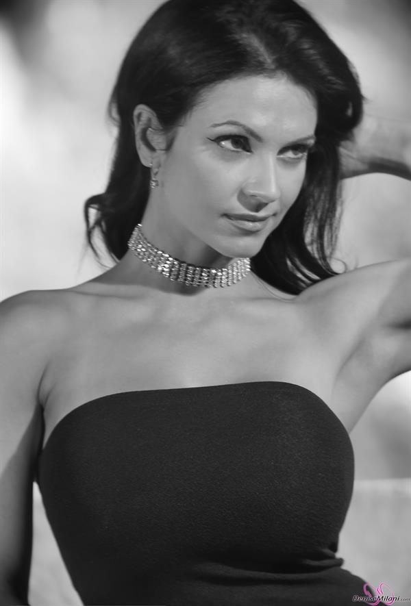 Denise Milani Photoset - Glamorous