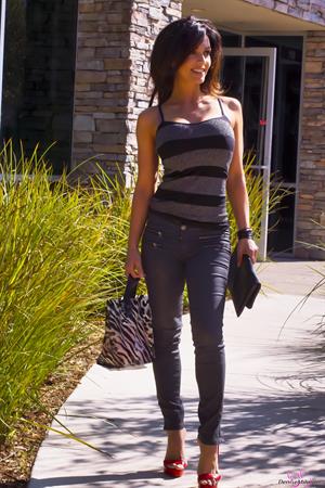 Denise Milani Photoset - PickUpBik