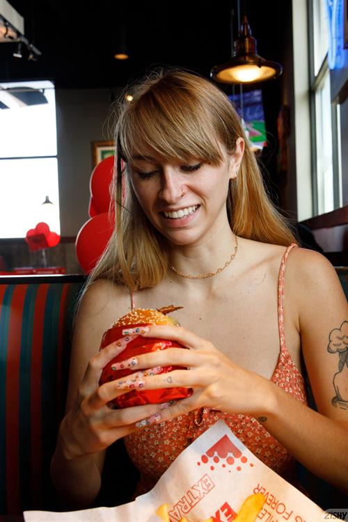 Angel Young Pictures Angel Youngs Summer Dress