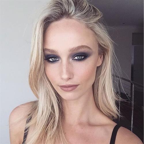 Brooklyn Kelly taking a selfie