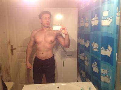 Hissam taking a selfie