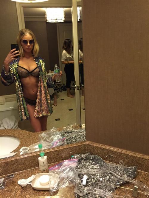 Elizabeth Turner selfie