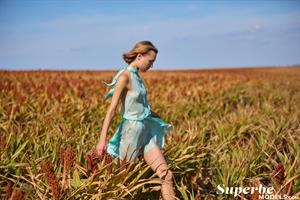 Prairie Rose with Hannah Ray - See Her Videos, Galleries and Selfie Videos at SuperBeModels