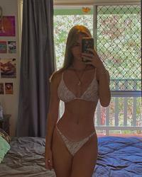 Emily Feld taking a selfie