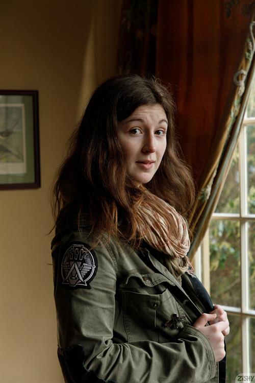 Rowan Emerson Big Booty Amateur