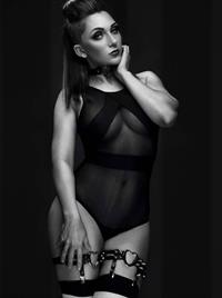 Jennifer Van Damsel in lingerie