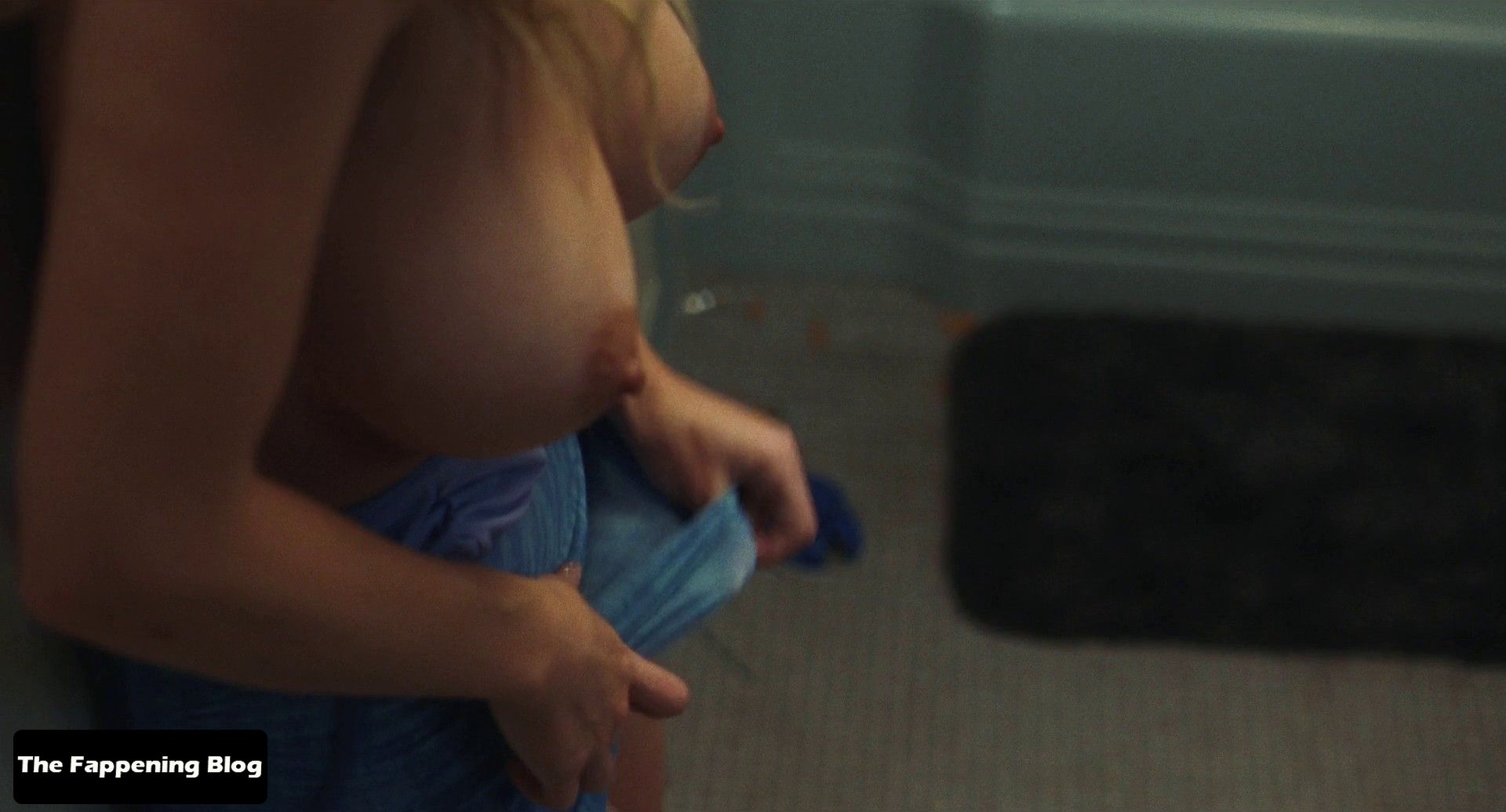 Sydney Sweeney nude in  Euphoria  season 2 (2022)