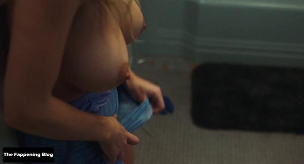 Sydney Sweeney nude in  Euphoria  season 2 (2022)