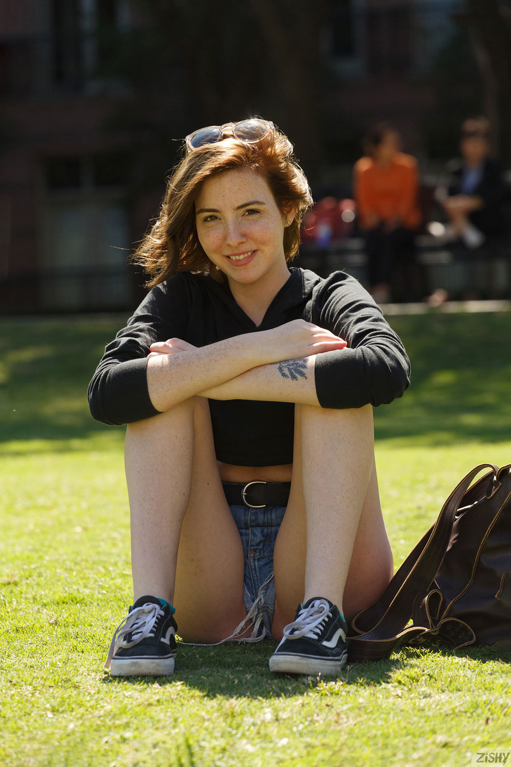 Maggie O Shannon Flashing her Tits