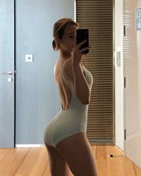 Beautiful Korean star - Instagram picture 09/01/2020 to 09/14/2022