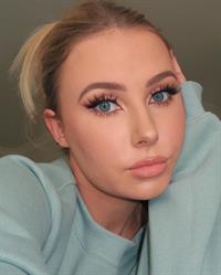 Lauren Curtis