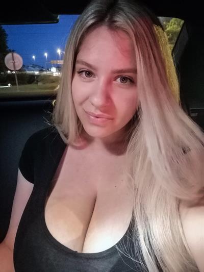 Nina Phoenix taking a selfie