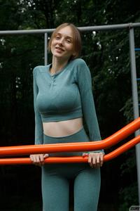 Ariel Gossimer Sporty Ginger