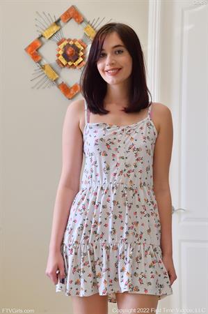 Gracie Nude Pictures Bathroom Pink Play