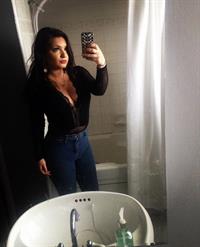 Liz Bakhador taking a selfie