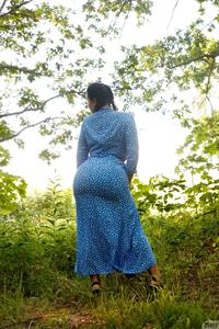 Busty Vyeta Mustafina Shows Nice Naturals