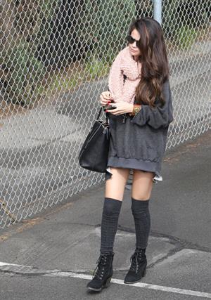 Selena Gomez arriving at a studio in LA 2/8/13 