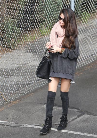 Selena Gomez arriving at a studio in LA 2/8/13 
