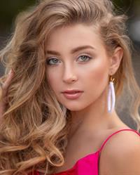 Polish Model Born in Poland April 30, 2006. Height: 5'7  . Relationship Status: Single