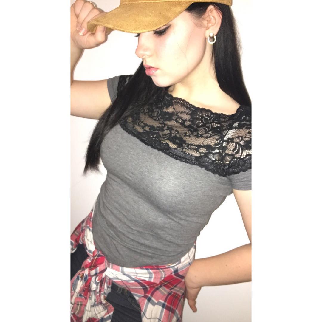 Hannah taking a selfie