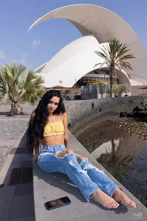 Dulce Nude Pictures Dulce: Innocent Walk