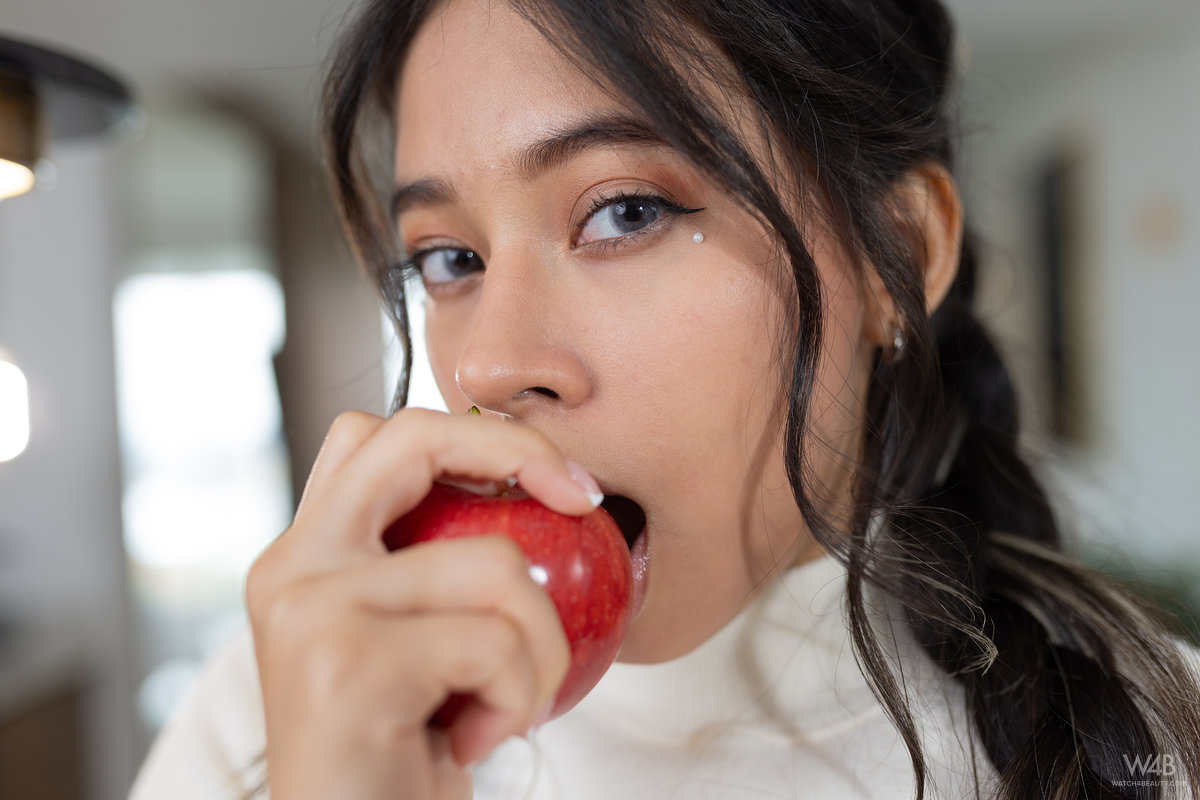 Leyla Grey: I Love It Inside