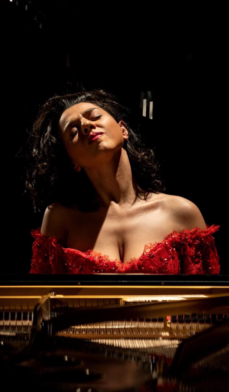 Khatia Buniatishvili Pictures Khatia Buniatishvili