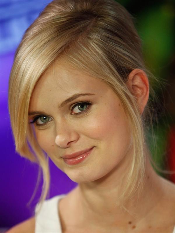 Sara Paxton