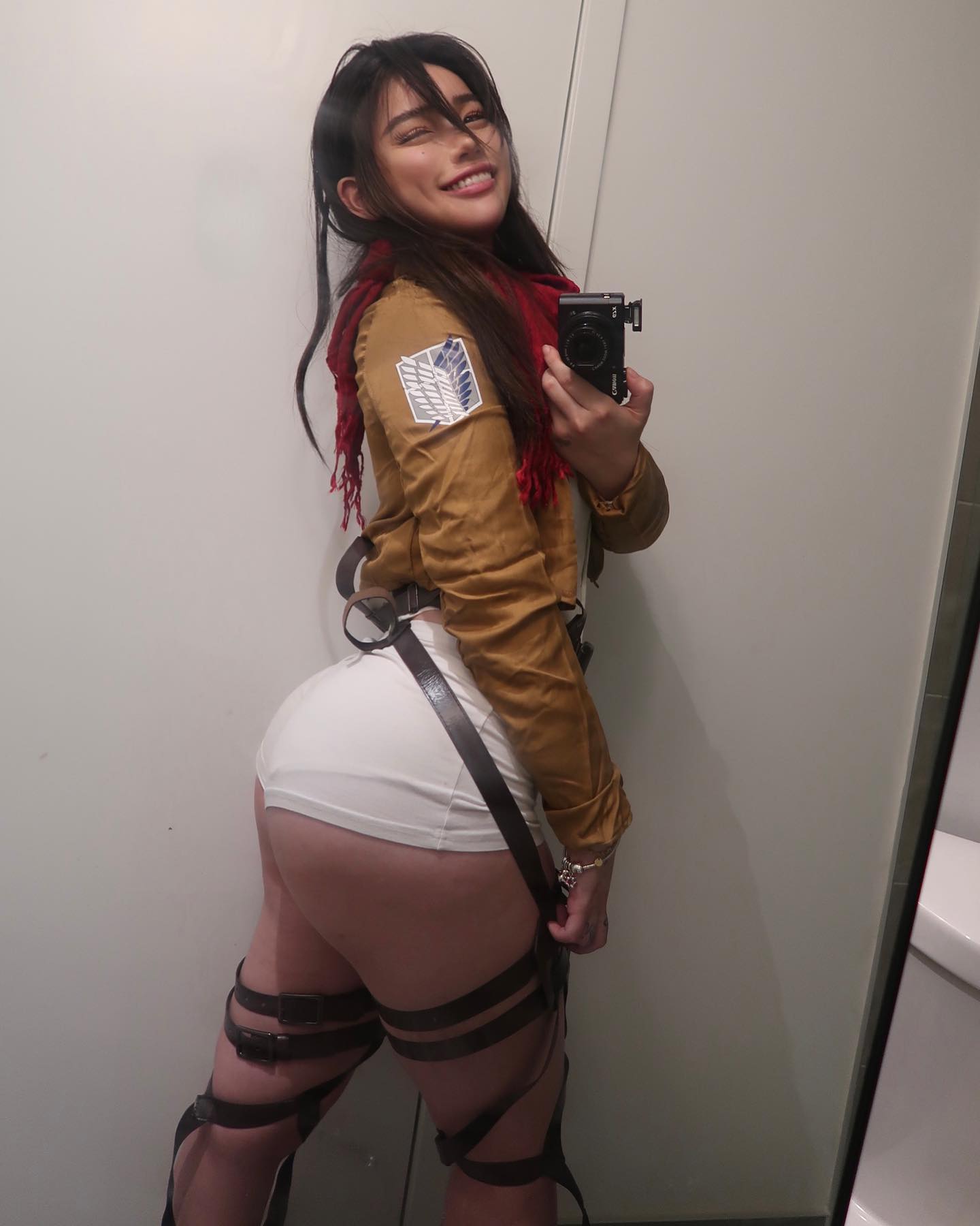 Hannah Kim taking a selfie