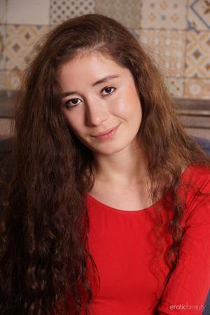 Sherie Nude Pictures Red Hot