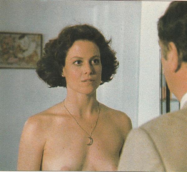 Sigourney Weaver - breasts