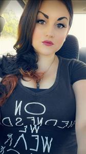 Luna Phoenix taking a selfie