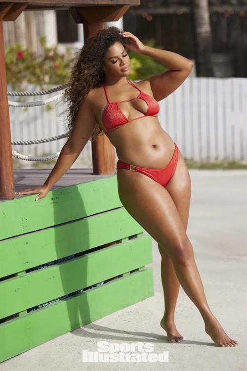 Kamie Crawford Bikini Pictures Kamie Crawford in a bikini