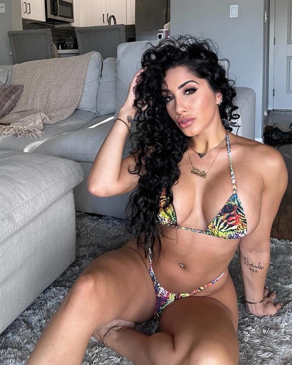 Narmin Assria in a bikini