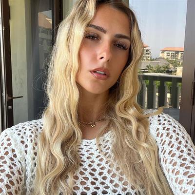 Ellie Ham Dubai babe