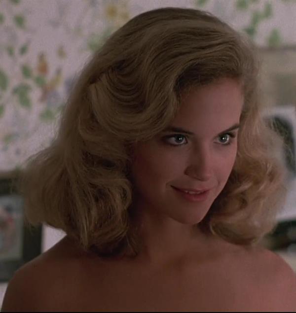 Kelly Preston