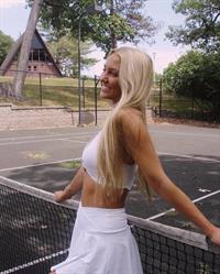 Sydney Thomas was a ring girl in the Mike Tyson vs Jake Paul fight