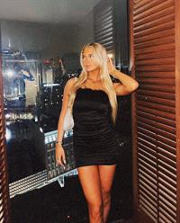 Sydney Thomas was a ring girl in the Mike Tyson vs Jake Paul fight