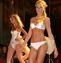 Diana Kobzanová, Czech model 