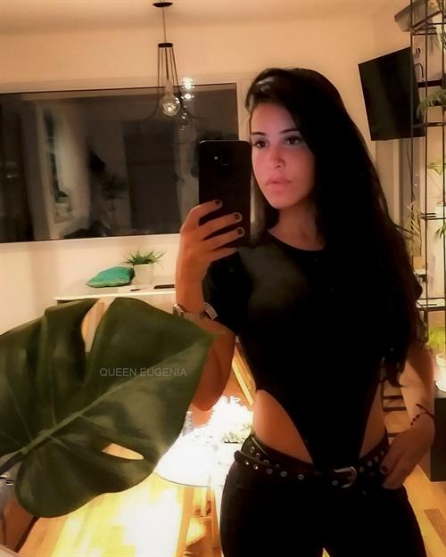 The amazing body of the pornstar and anal slut Queen Eugenia